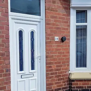 The Lawrence, 2 Bedroom Victorian House Holiday home Redcar
