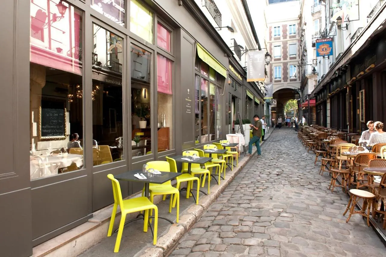 Paris Place Du Pantheon Apartment